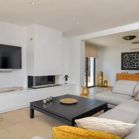 Villa Amipa By Aguilarent *