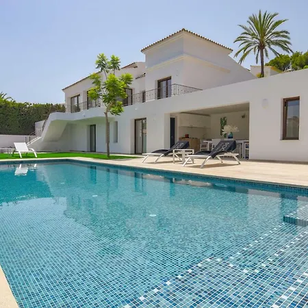 Amipa By Aguilarent Moraira