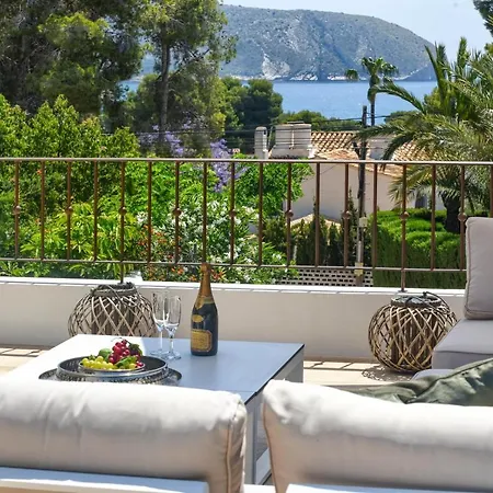 Amipa Villa *