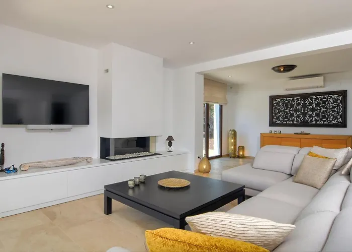 Villa Amipa By Aguilarent *